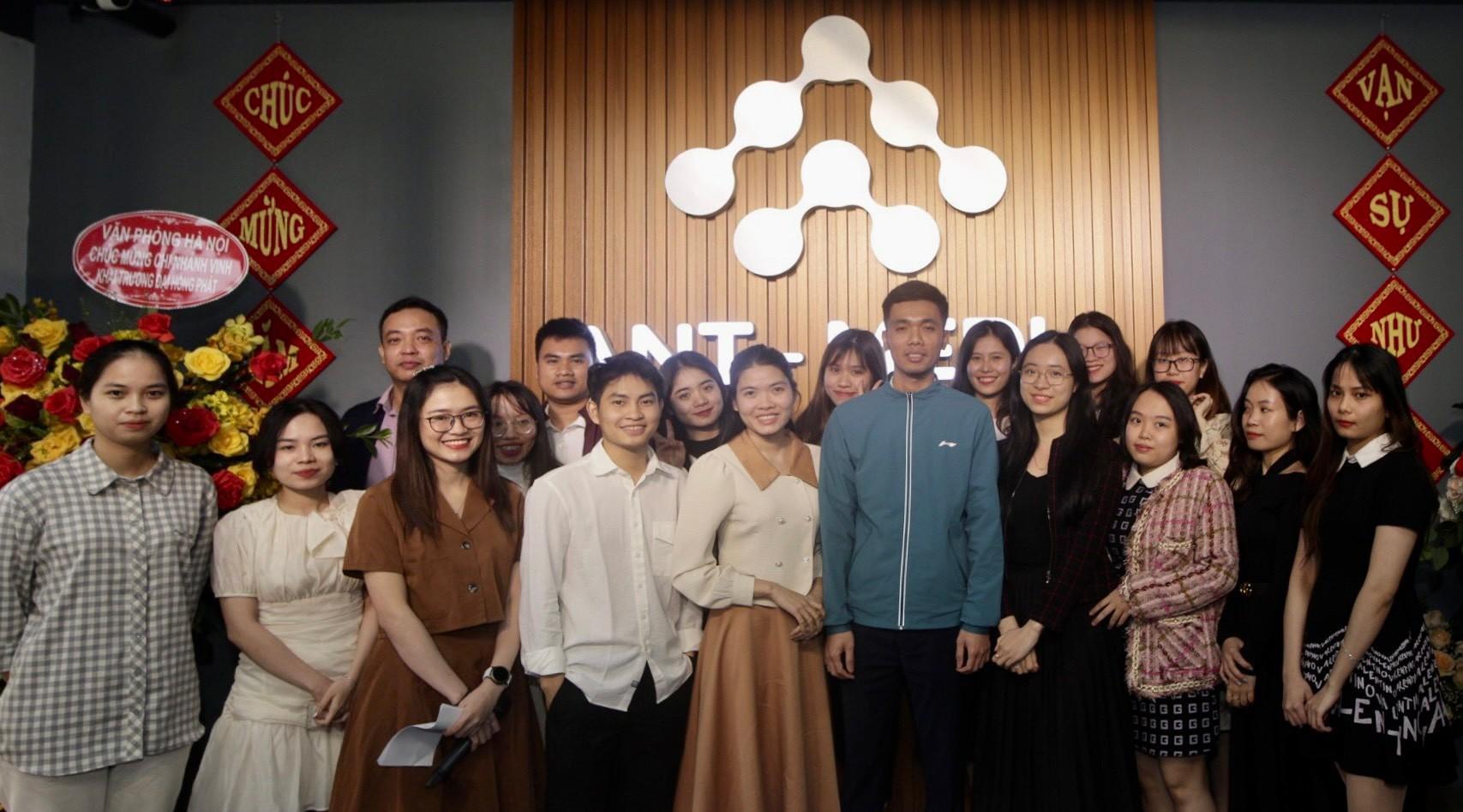 Ant Media Grand Opening of Vinh's New Office